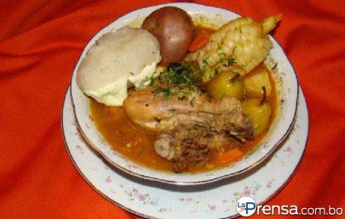 BOLIVIA--LA-PICANA--LA-REINA-DE-LA-MESA-EN-NOCHEBUENA